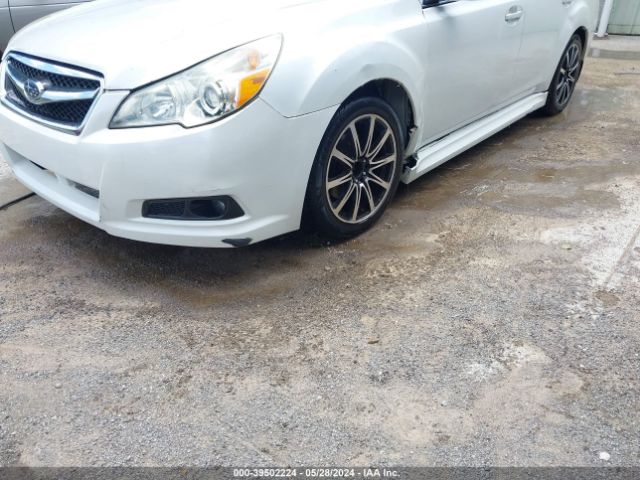 Photo 5 VIN: 4S3BMBK66A3225548 - SUBARU LEGACY 