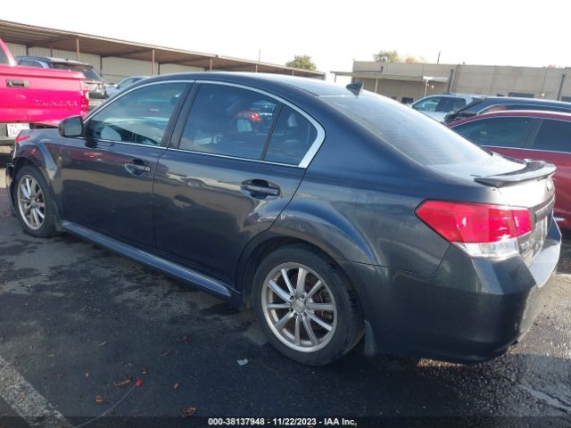 Photo 2 VIN: 4S3BMBL62B3260216 - SUBARU LEGACY 