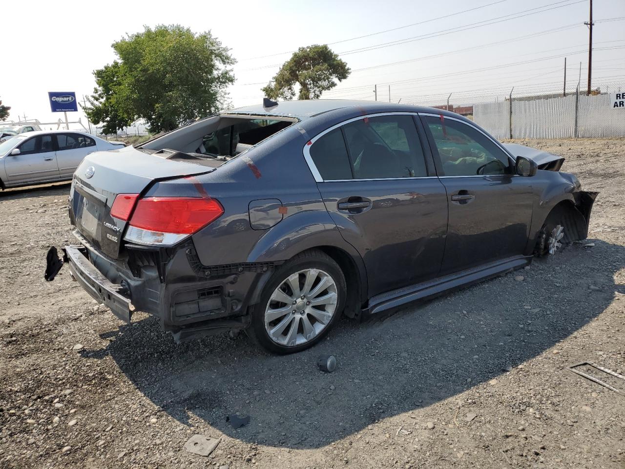 Photo 2 VIN: 4S3BMBL67B3243248 - SUBARU LEGACY 