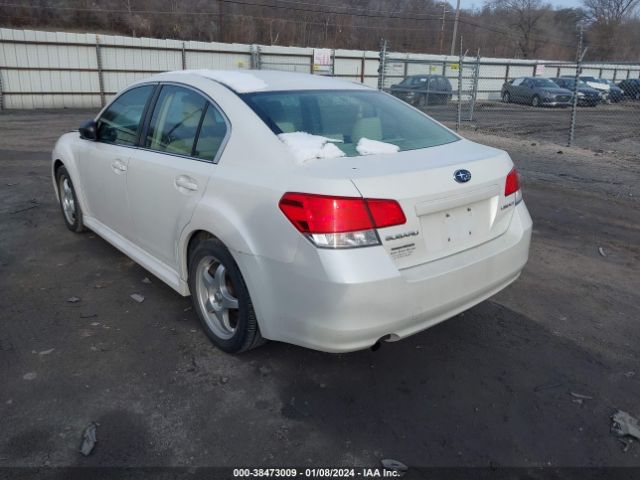 Photo 2 VIN: 4S3BMCA63B3240842 - SUBARU LEGACY 