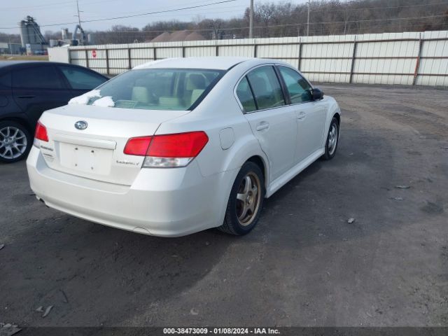 Photo 3 VIN: 4S3BMCA63B3240842 - SUBARU LEGACY 