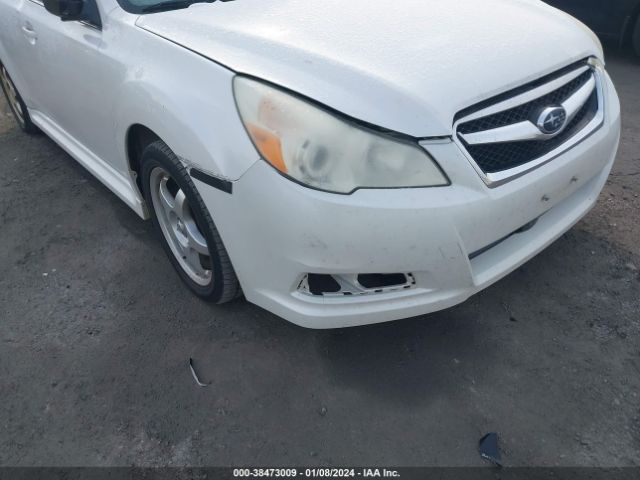 Photo 5 VIN: 4S3BMCA63B3240842 - SUBARU LEGACY 