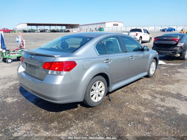 Photo 3 VIN: 4S3BMCC60B3237989 - SUBARU LEGACY 