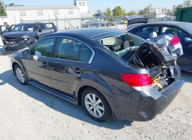 Photo 2 VIN: 4S3BMCC68C3004931 - SUBARU LEGACY 