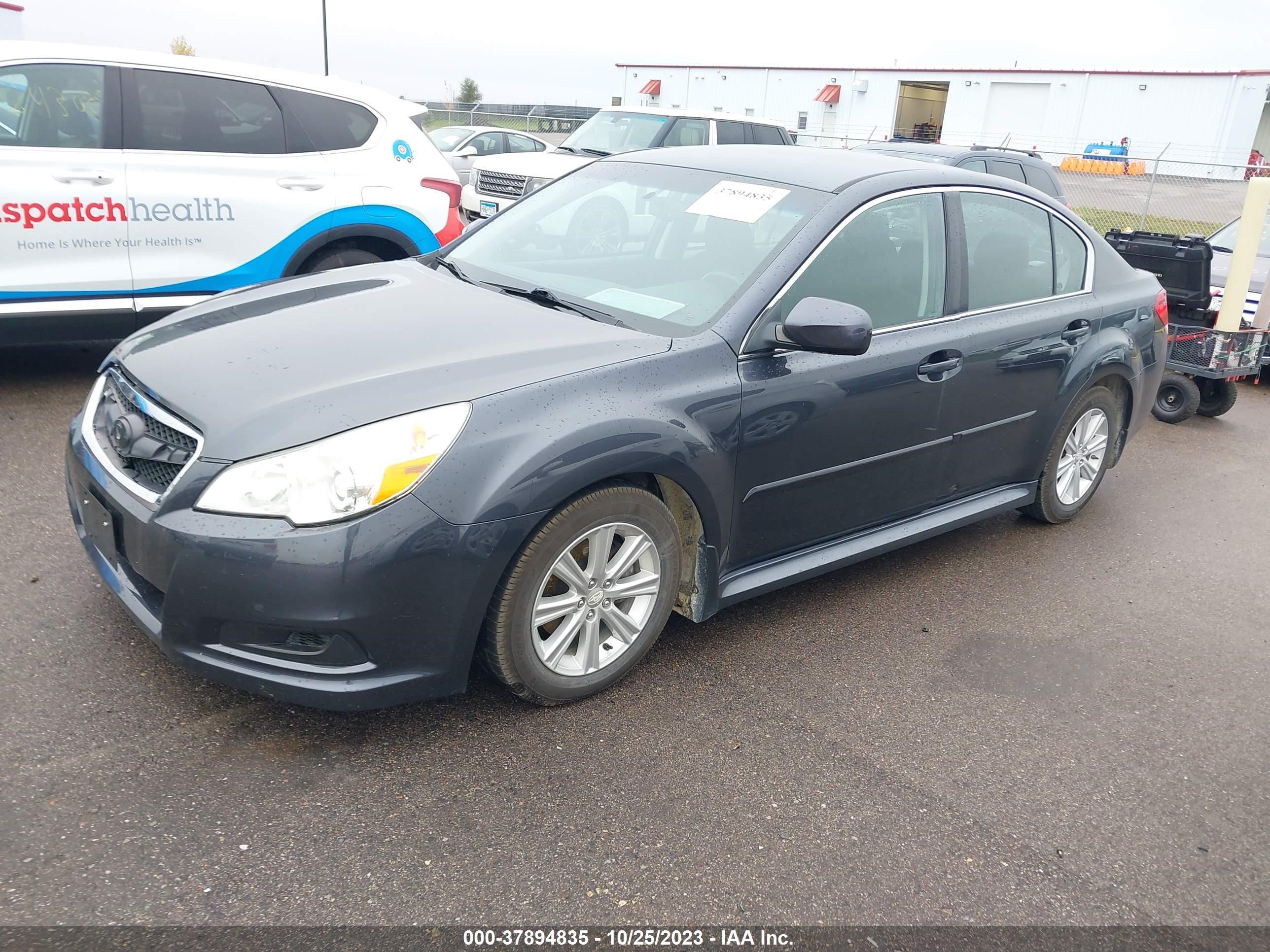 Photo 1 VIN: 4S3BMCC6XB3252211 - SUBARU LEGACY 