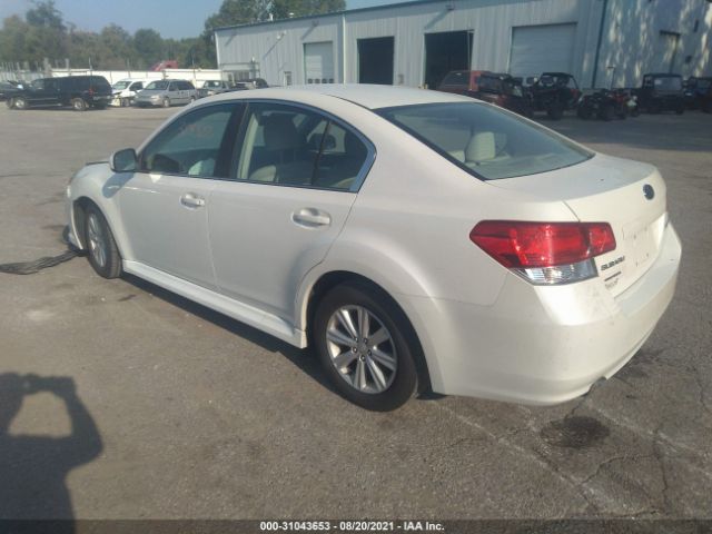 Photo 2 VIN: 4S3BMCG68B3233716 - SUBARU LEGACY 