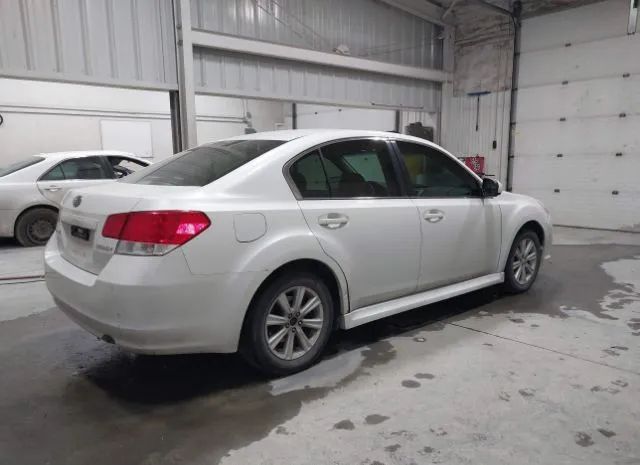 Photo 3 VIN: 4S3BMCG69B3212051 - SUBARU LEGACY 