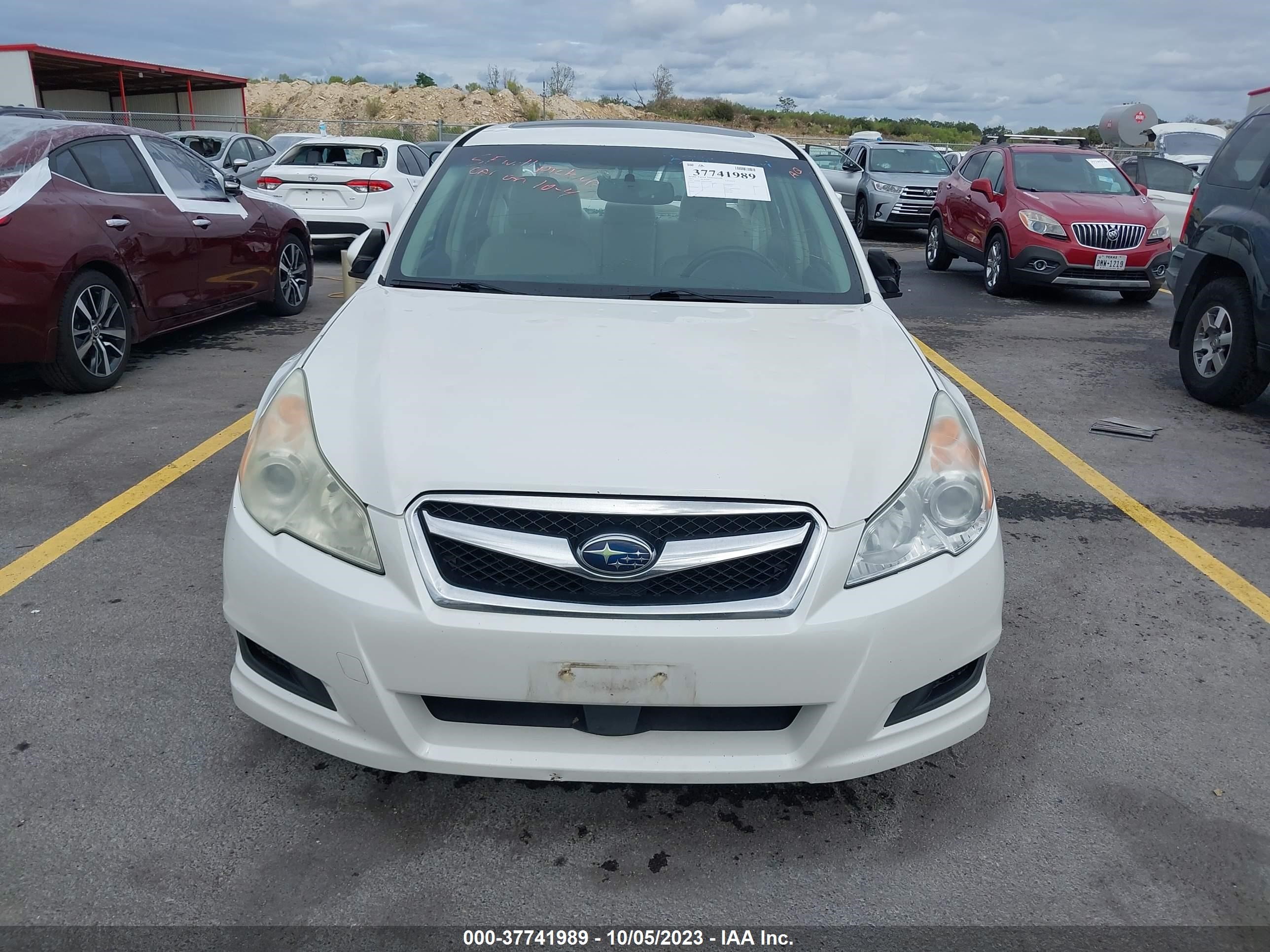 Photo 11 VIN: 4S3BMCK68B3224490 - SUBARU LEGACY 