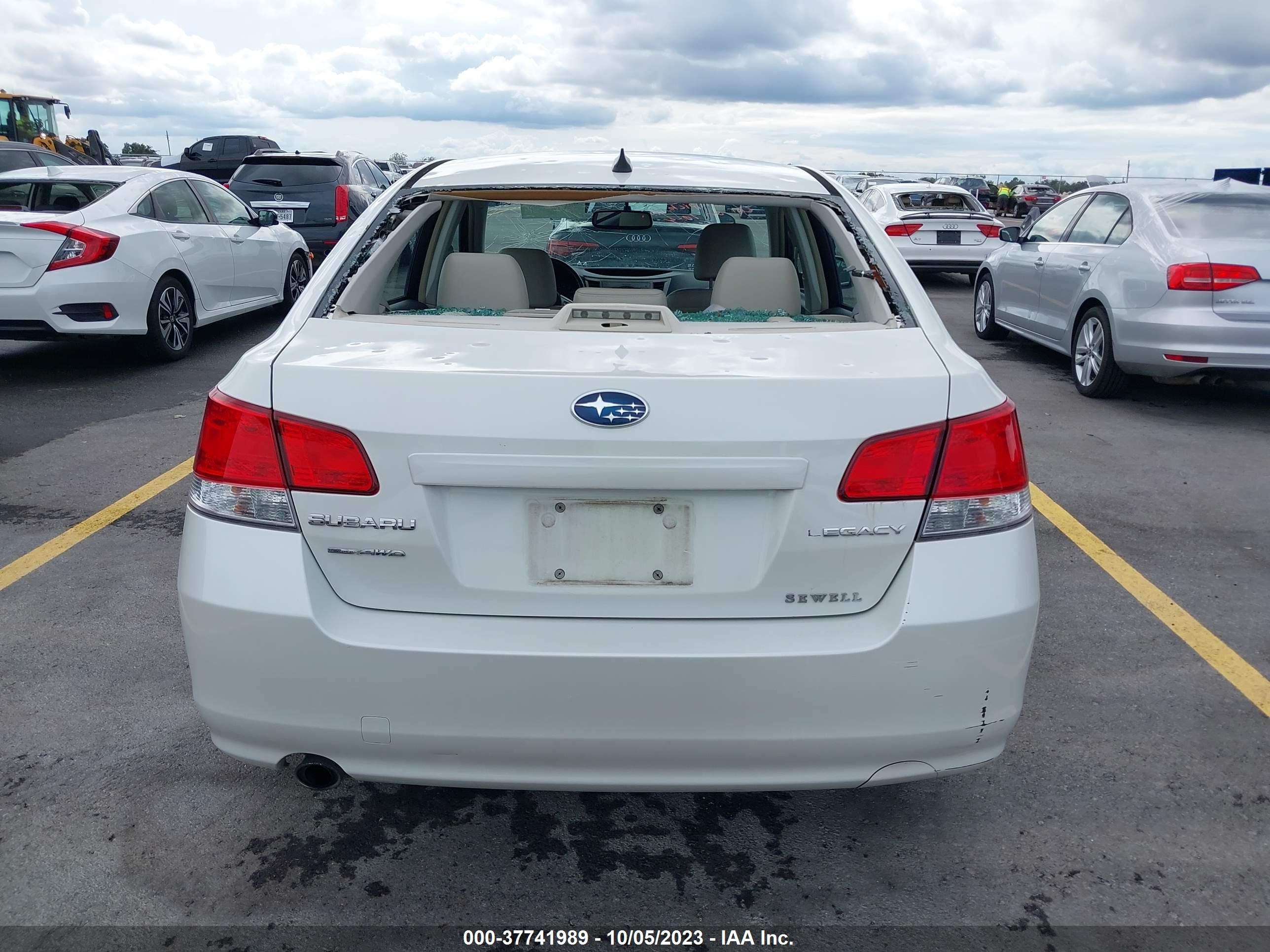 Photo 15 VIN: 4S3BMCK68B3224490 - SUBARU LEGACY 