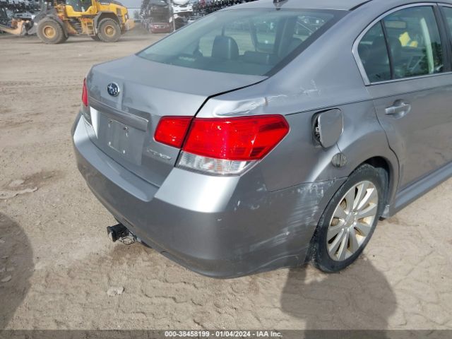 Photo 5 VIN: 4S3BMCK6XB3243073 - SUBARU LEGACY 