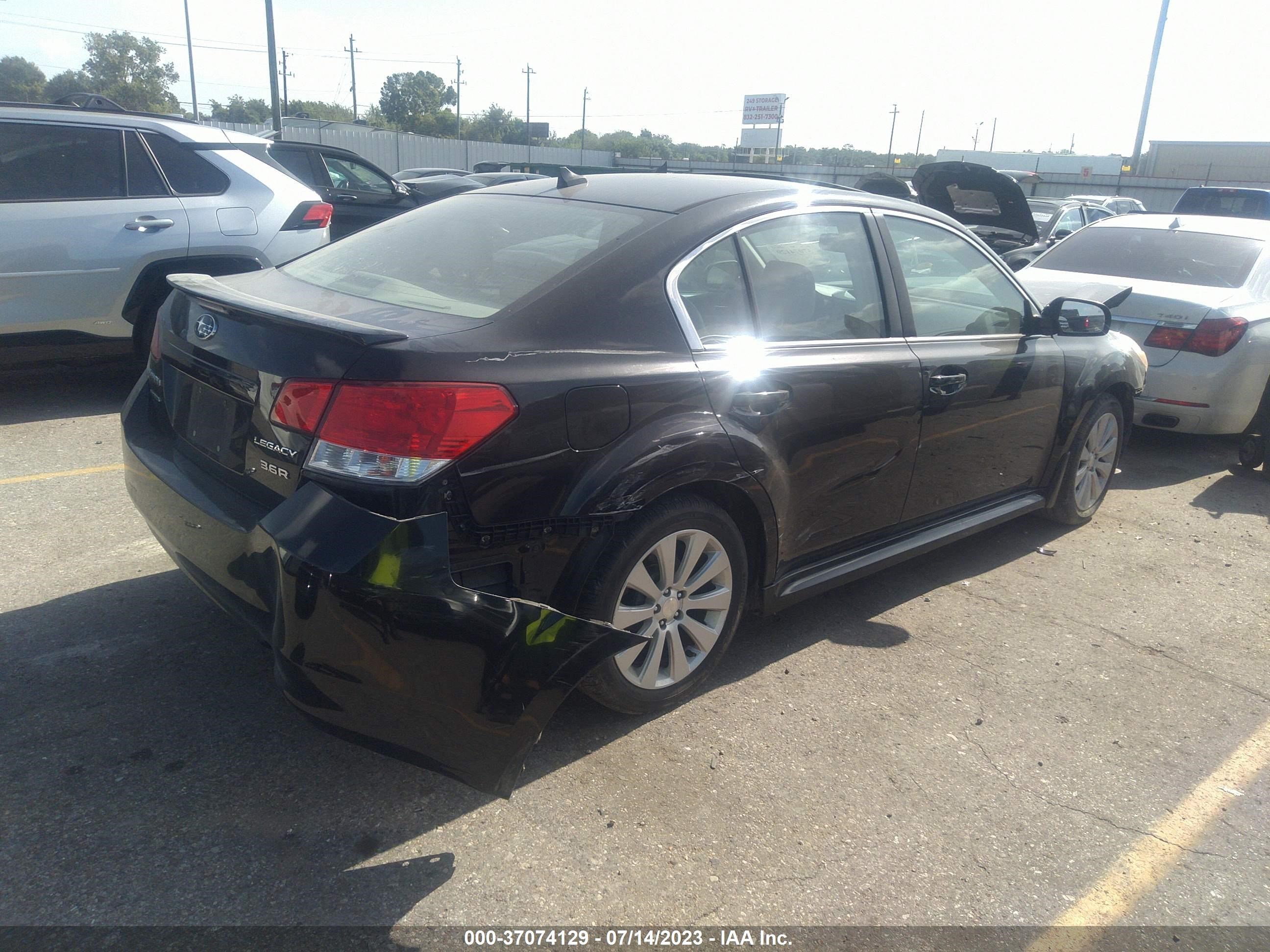 Photo 3 VIN: 4S3BMDL60B2213879 - SUBARU LEGACY 