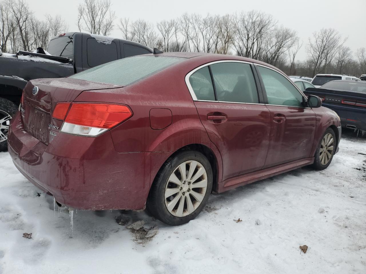 Photo 2 VIN: 4S3BMDL61B2239732 - SUBARU LEGACY 