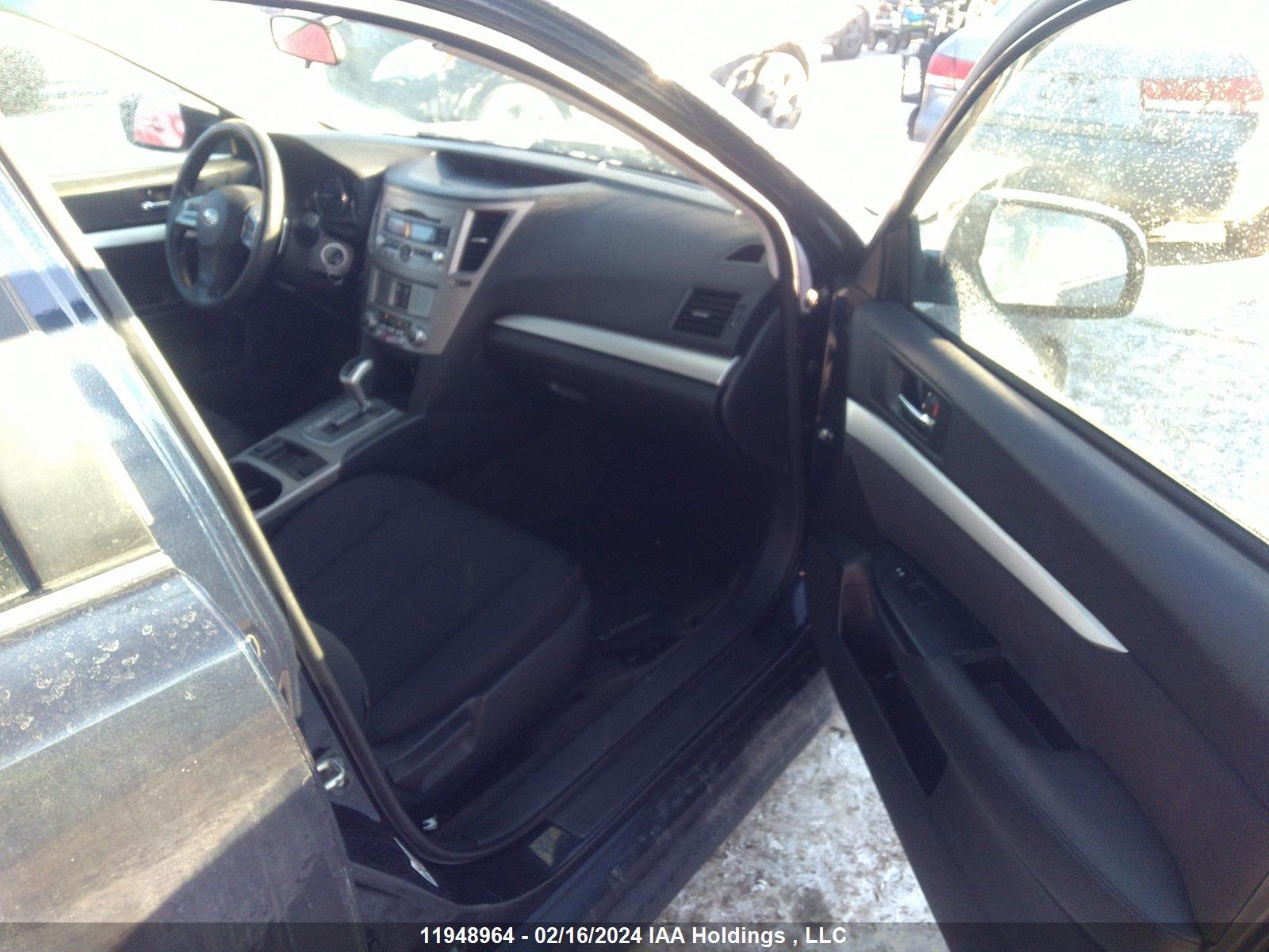 Photo 4 VIN: 4S3BMGB61C3005881 - SUBARU LEGACY 