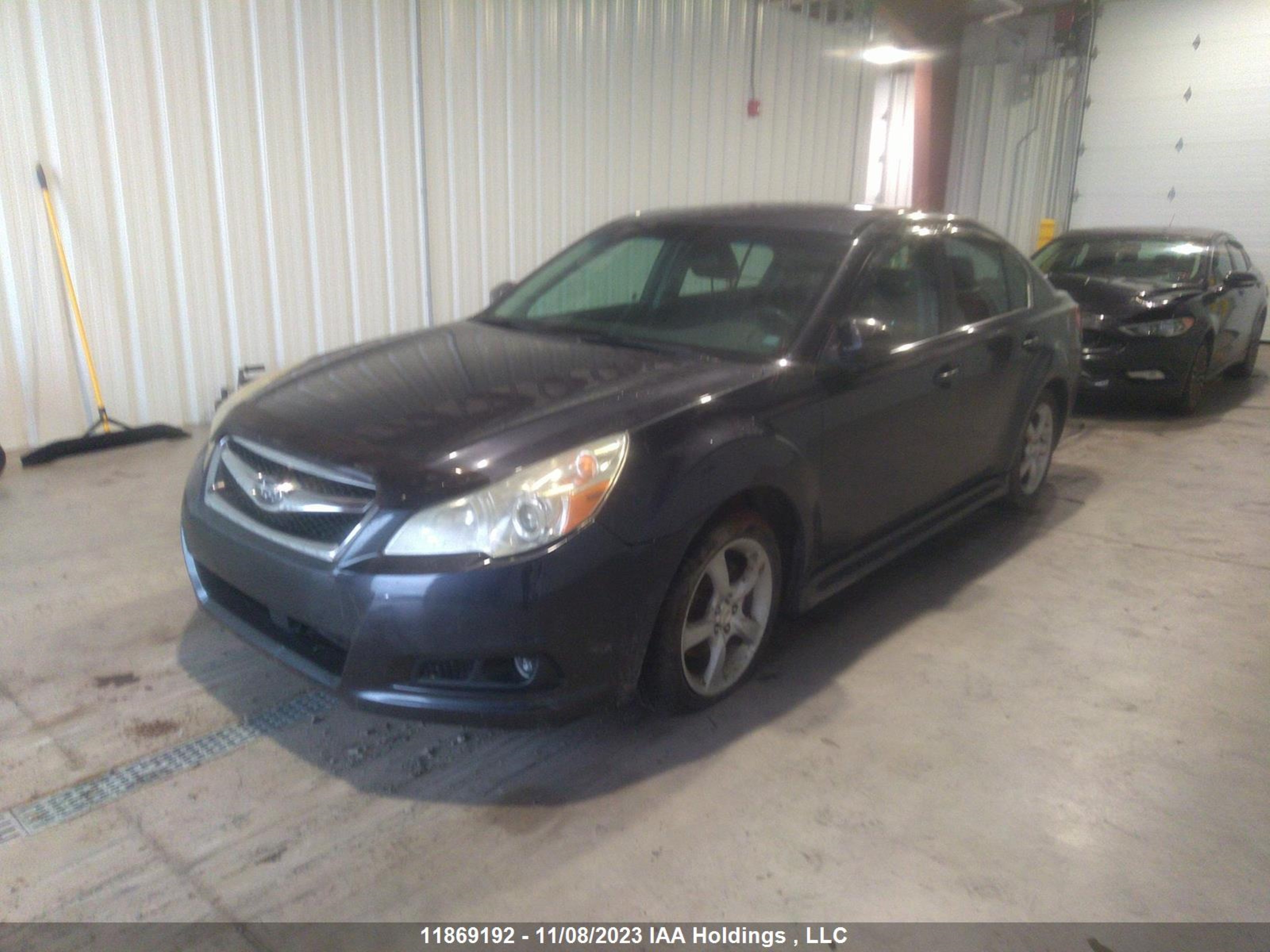 Photo 5 VIN: 4S3BMGB66B3211549 - SUBARU LEGACY 