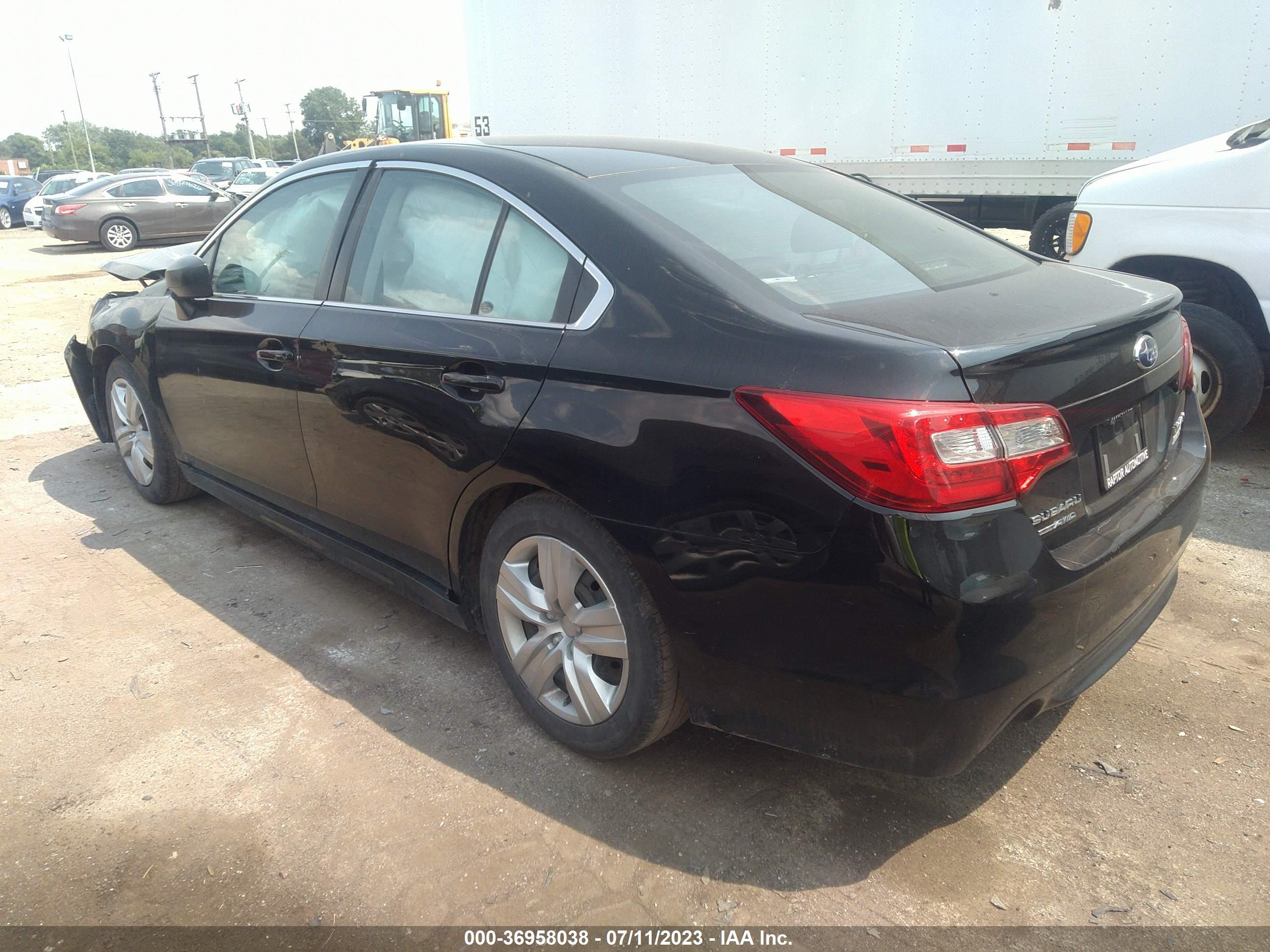 Photo 2 VIN: 4S3BNAA67H3058765 - SUBARU LEGACY 