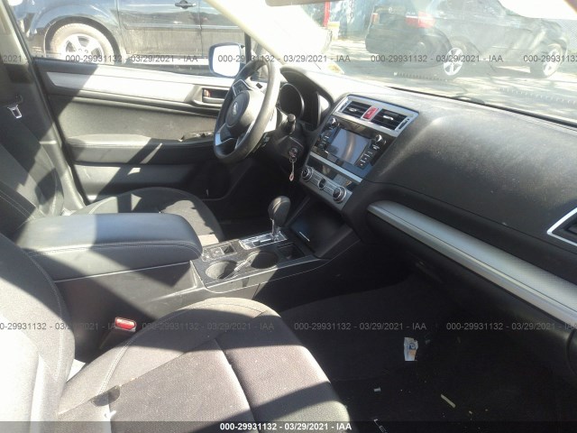 Photo 4 VIN: 4S3BNAA67J3045388 - SUBARU LEGACY 