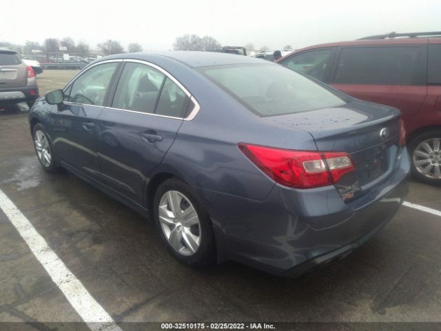 Photo 2 VIN: 4S3BNAA68J3026977 - SUBARU LEGACY 