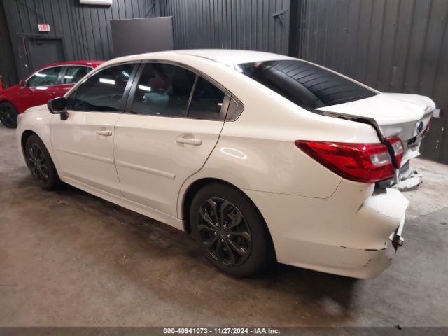 Photo 2 VIN: 4S3BNAA6XG3048584 - SUBARU LEGACY 