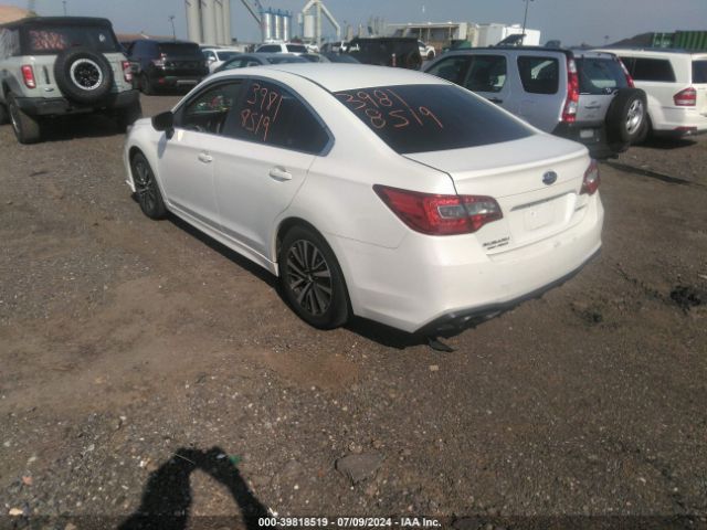 Photo 2 VIN: 4S3BNAB61J3003927 - SUBARU LEGACY 