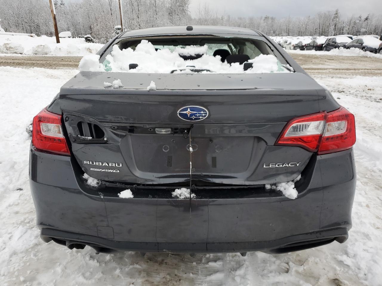 Photo 5 VIN: 4S3BNAB61K3022320 - SUBARU LEGACY 