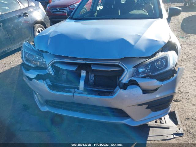 Photo 5 VIN: 4S3BNAB63J3020339 - SUBARU LEGACY 