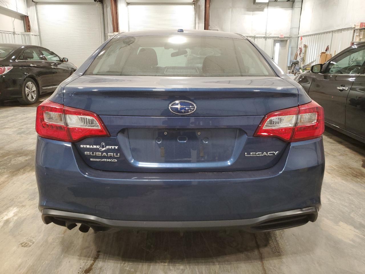 Photo 5 VIN: 4S3BNAB65K3011482 - SUBARU LEGACY 