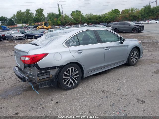 Photo 3 VIN: 4S3BNAB66J3018231 - SUBARU LEGACY 