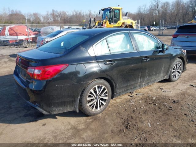 Photo 3 VIN: 4S3BNAB68J3010468 - SUBARU LEGACY 