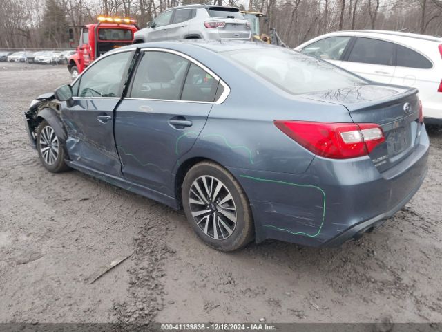 Photo 2 VIN: 4S3BNAB69J3027778 - SUBARU LEGACY 