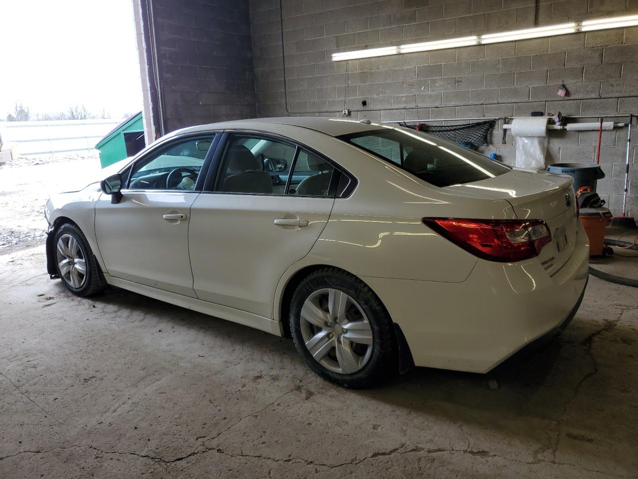 Photo 1 VIN: 4S3BNAB69K3024378 - SUBARU LEGACY 