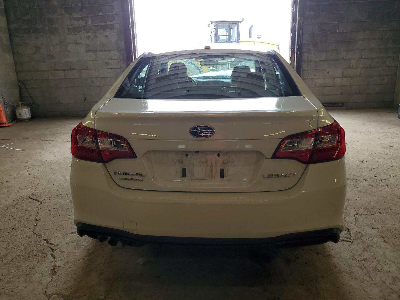 Photo 5 VIN: 4S3BNAB69K3024378 - SUBARU LEGACY 