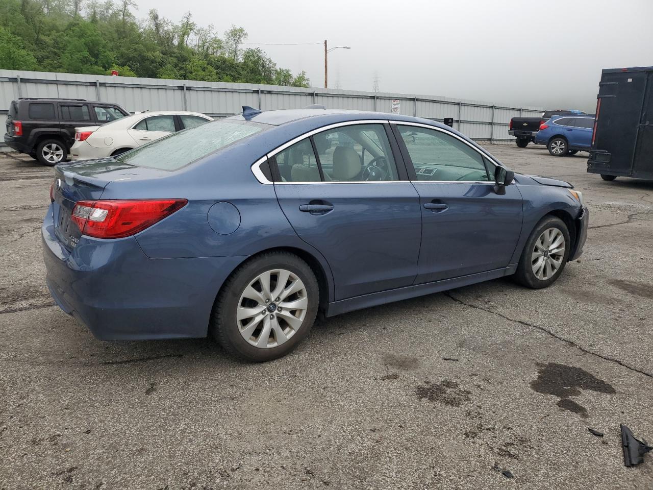 Photo 2 VIN: 4S3BNAC62H3021281 - SUBARU LEGACY 