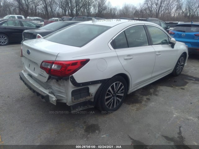 Photo 3 VIN: 4S3BNAC62J3027653 - SUBARU LEGACY 