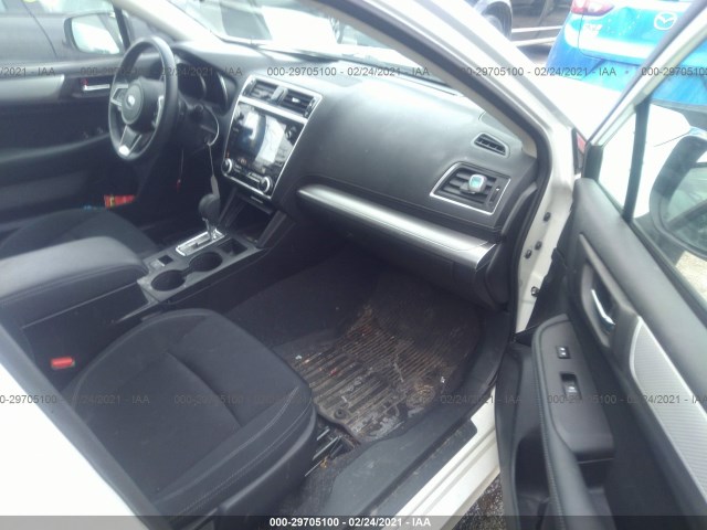 Photo 4 VIN: 4S3BNAC62J3027653 - SUBARU LEGACY 