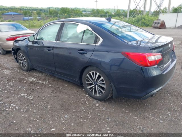 Photo 2 VIN: 4S3BNAC63J3045188 - SUBARU LEGACY 