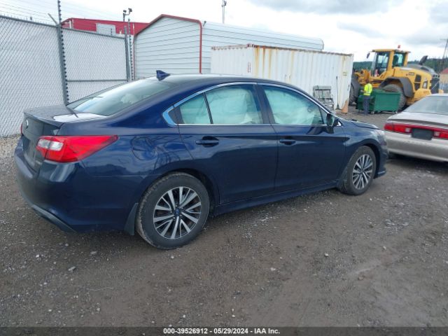 Photo 3 VIN: 4S3BNAC63J3045188 - SUBARU LEGACY 