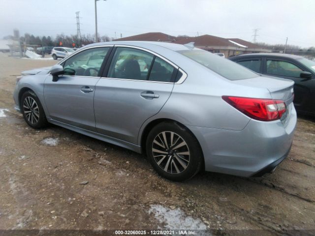 Photo 2 VIN: 4S3BNAC65J3007882 - SUBARU LEGACY 