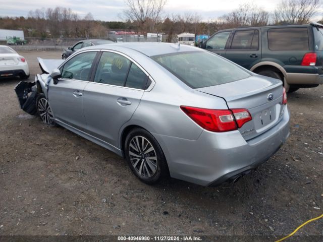 Photo 2 VIN: 4S3BNAC65J3034838 - SUBARU LEGACY 