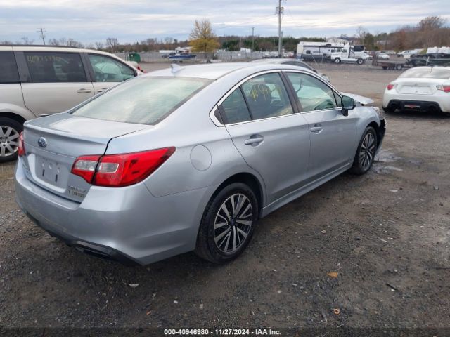 Photo 3 VIN: 4S3BNAC65J3034838 - SUBARU LEGACY 