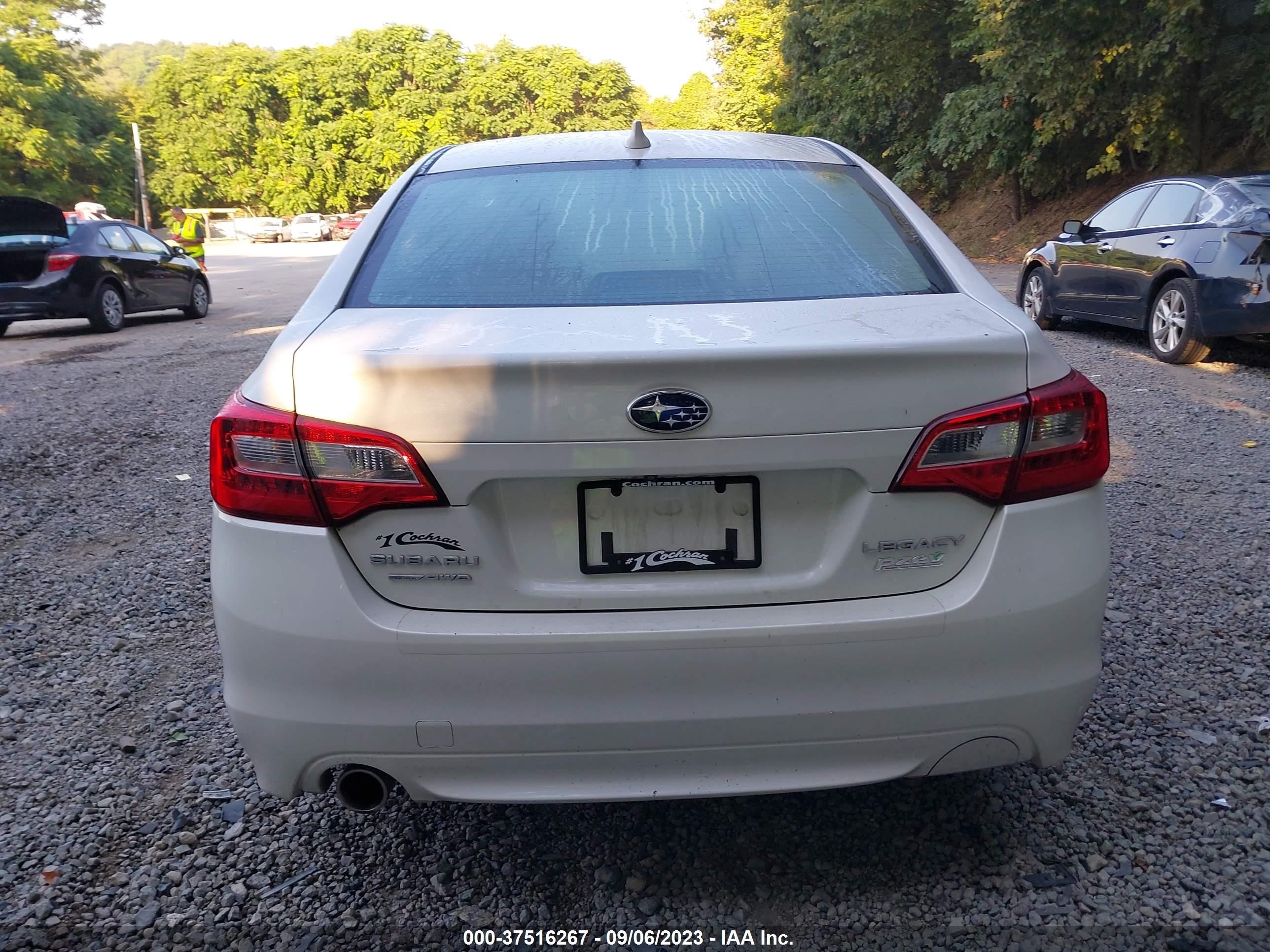 Photo 11 VIN: 4S3BNAD62H3049970 - SUBARU LEGACY 