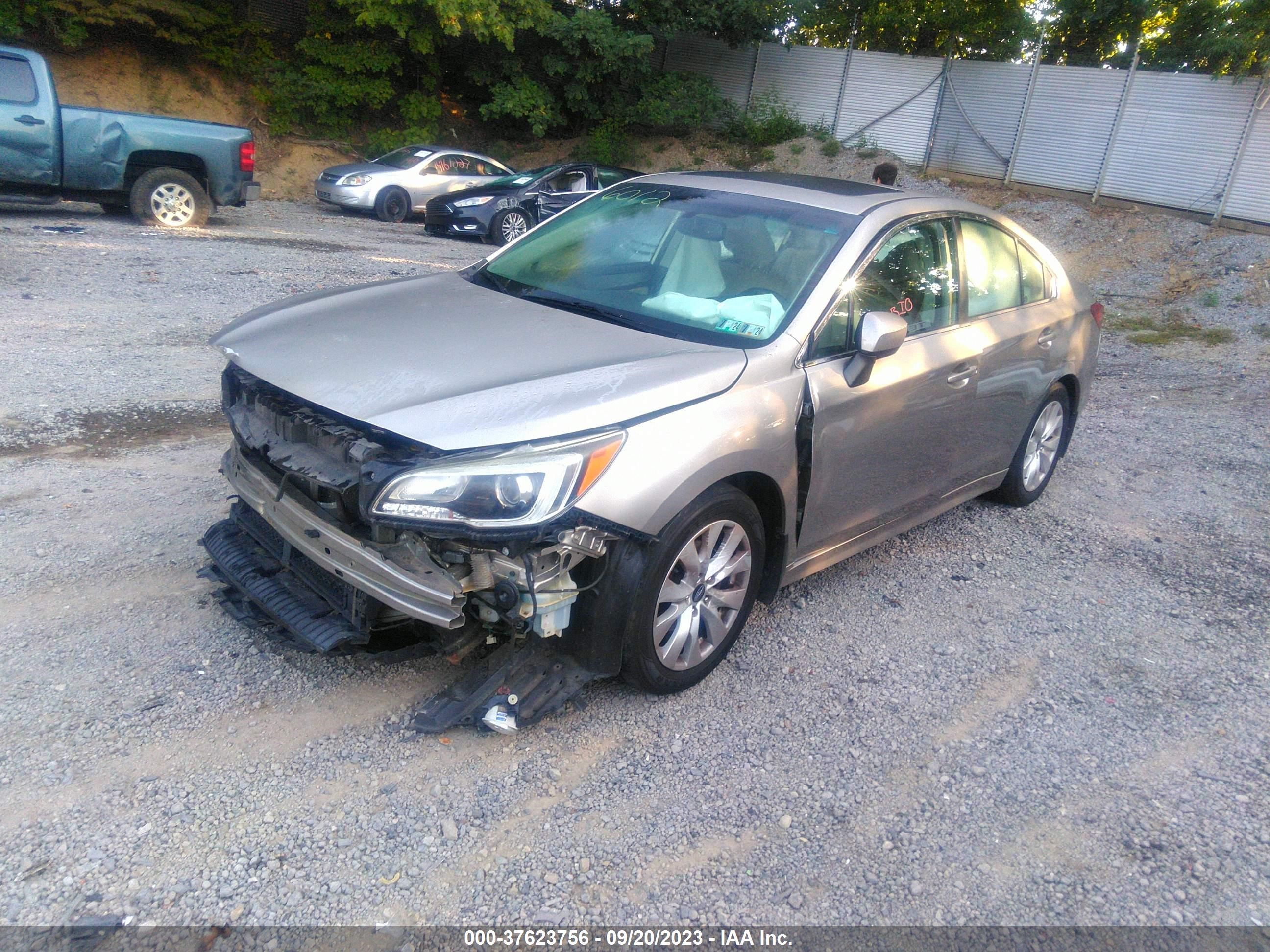 Photo 1 VIN: 4S3BNAD63F3076012 - SUBARU LEGACY 