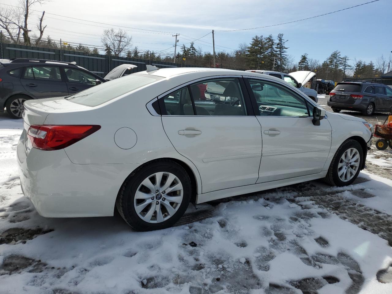 Photo 2 VIN: 4S3BNAD64G3031842 - SUBARU LEGACY 