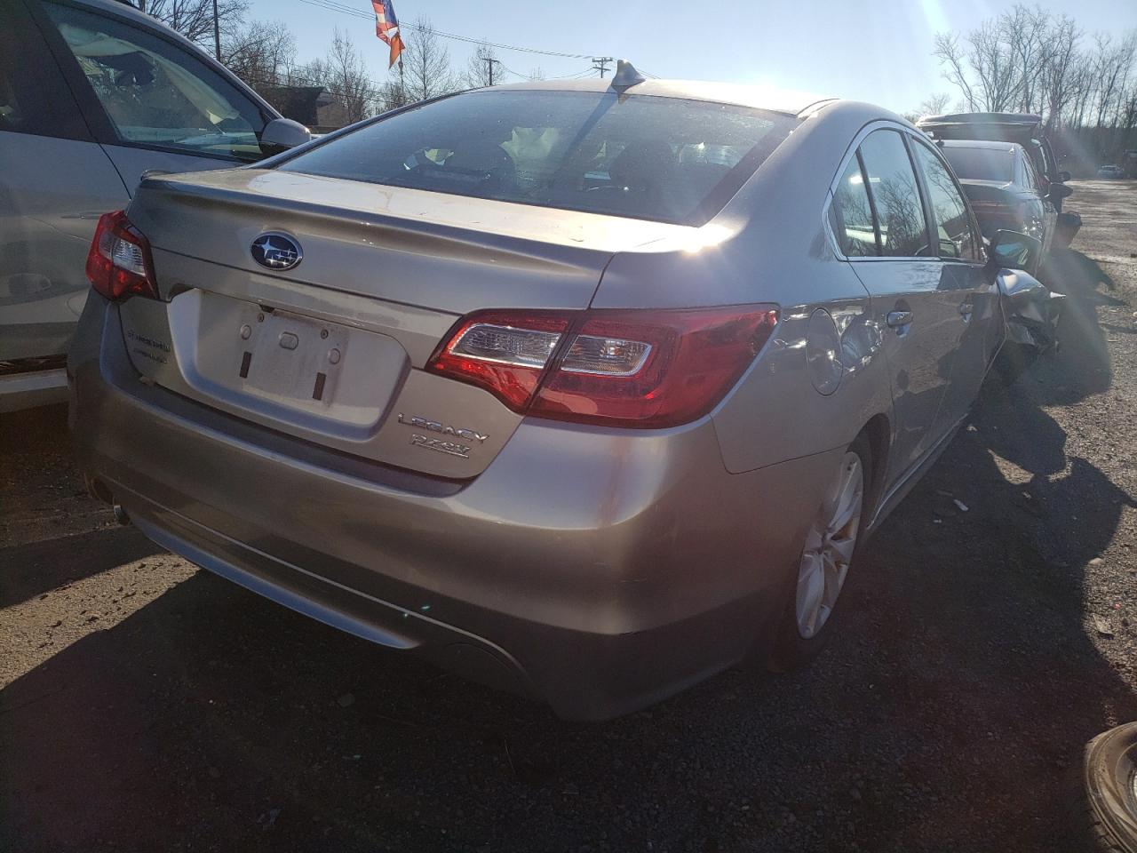 Photo 2 VIN: 4S3BNAD64G3040220 - SUBARU LEGACY 