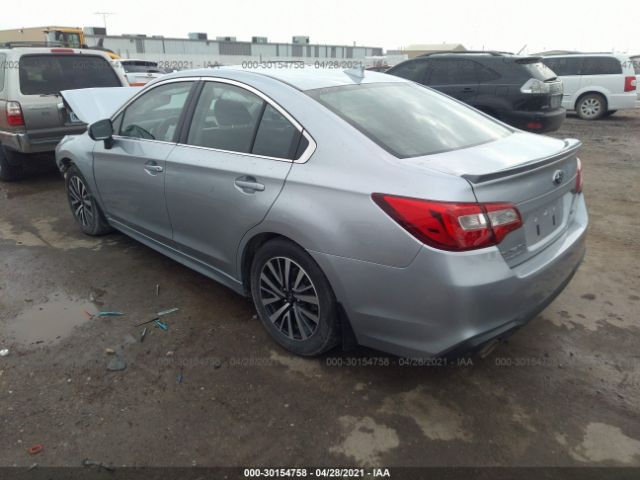 Photo 2 VIN: 4S3BNAF61K3038821 - SUBARU LEGACY 