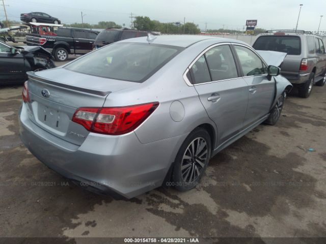 Photo 3 VIN: 4S3BNAF61K3038821 - SUBARU LEGACY 