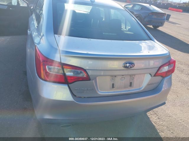 Photo 5 VIN: 4S3BNAF62J3022142 - SUBARU LEGACY 