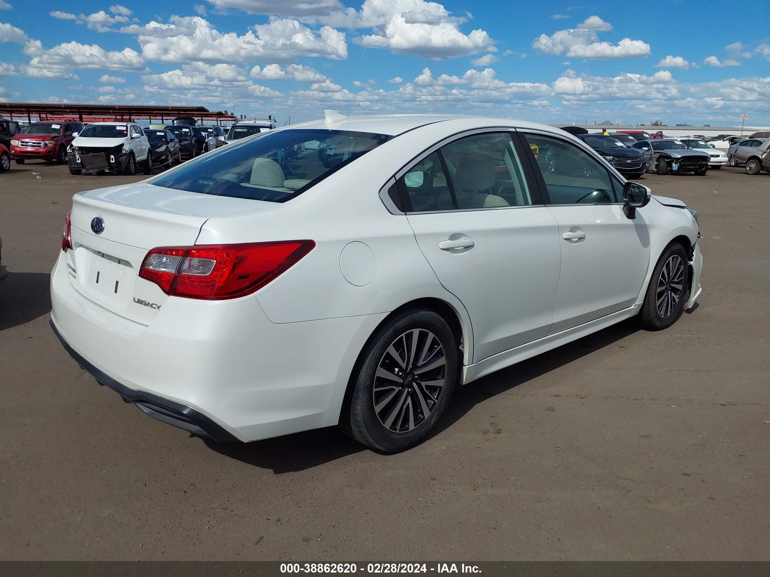 Photo 3 VIN: 4S3BNAF64K3016408 - SUBARU LEGACY 