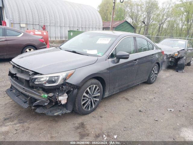 Photo 1 VIN: 4S3BNAF65J3032860 - SUBARU LEGACY 