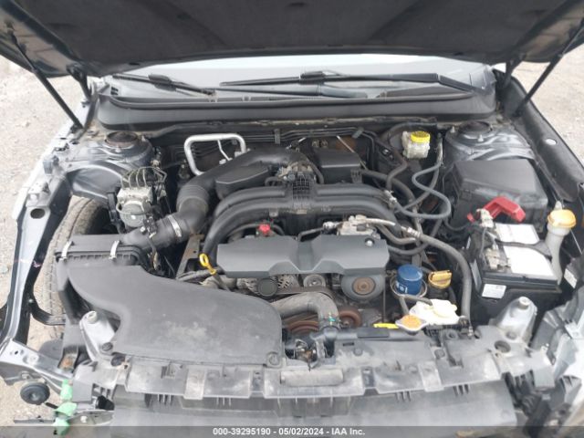 Photo 9 VIN: 4S3BNAF65J3032860 - SUBARU LEGACY 