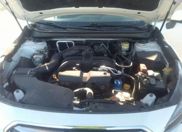 Photo 9 VIN: 4S3BNAF65J3033250 - SUBARU LEGACY 